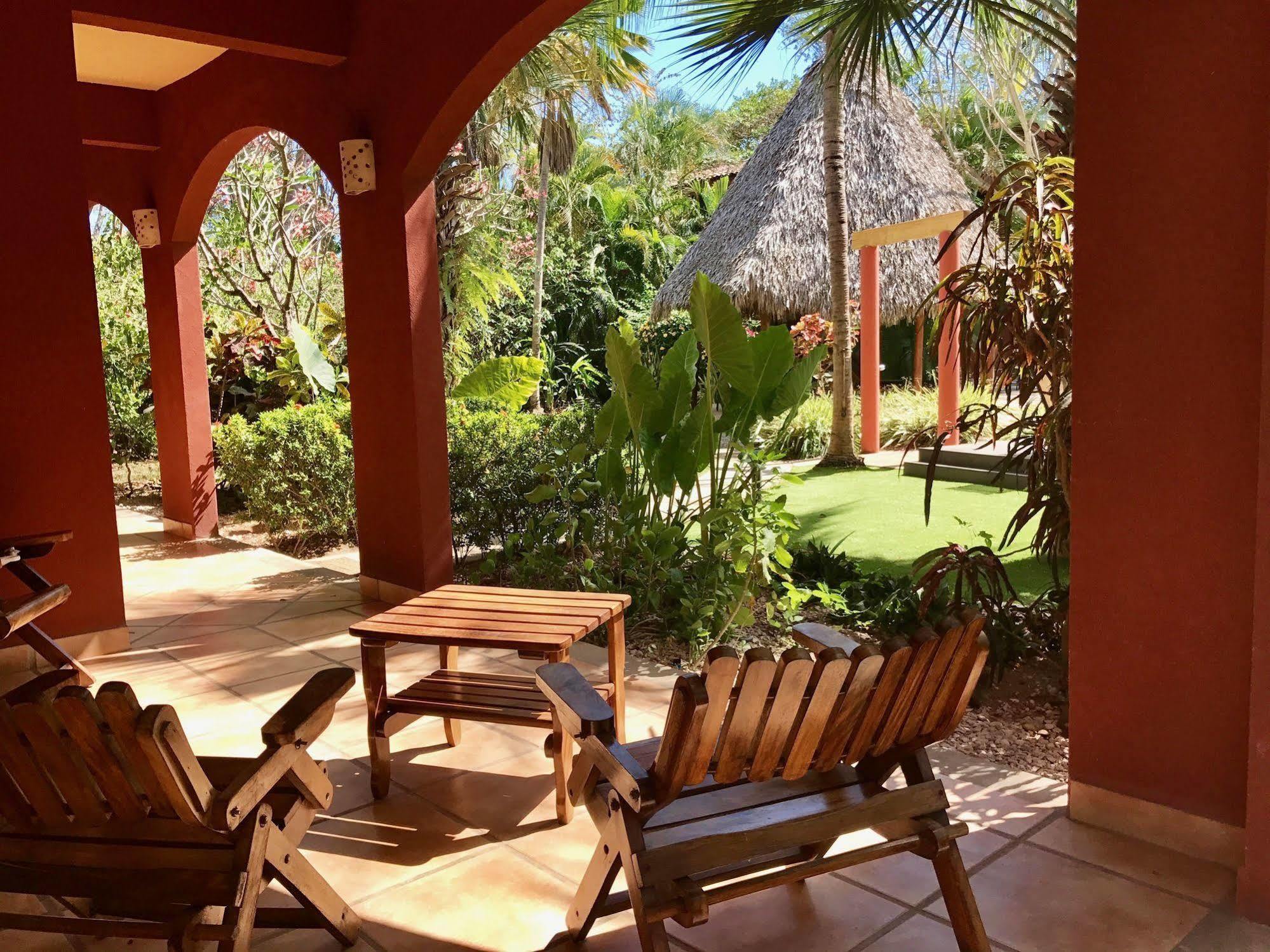 Hotel Cantarana Playa Grande Extérieur photo